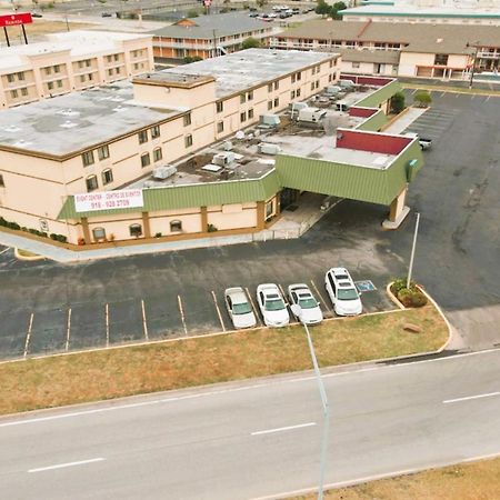 Oyo Hotel Tulsa Ok, I-44 Екстер'єр фото
