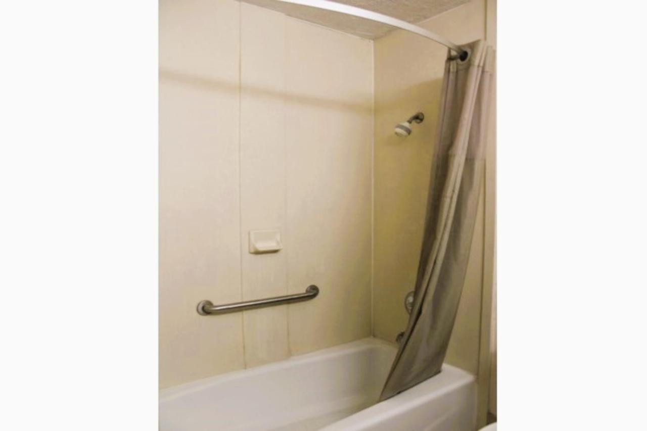 Oyo Hotel Tulsa Ok, I-44 Екстер'єр фото