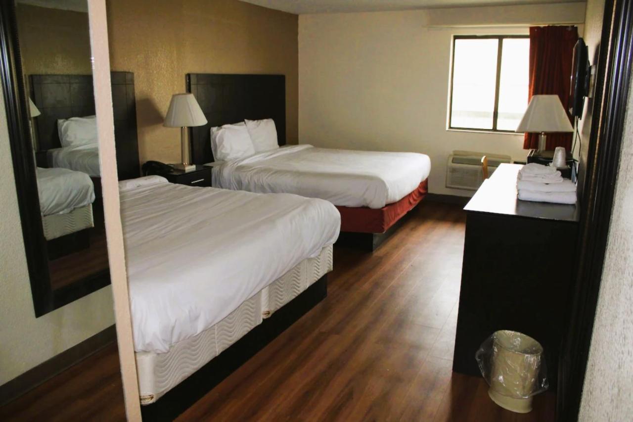 Oyo Hotel Tulsa Ok, I-44 Екстер'єр фото