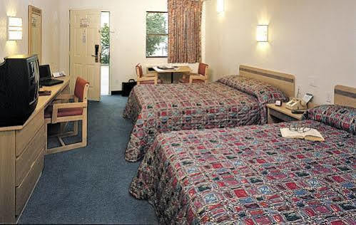 Oyo Hotel Tulsa Ok, I-44 Екстер'єр фото