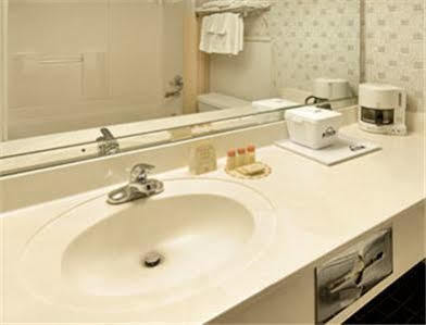 Oyo Hotel Tulsa Ok, I-44 Екстер'єр фото